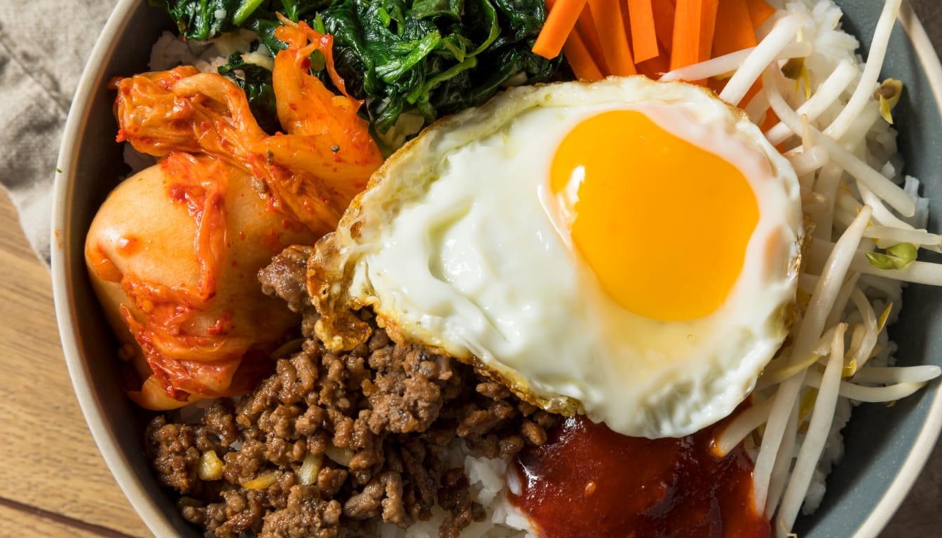 How to Make Bibimbap with Gochujang Sauce